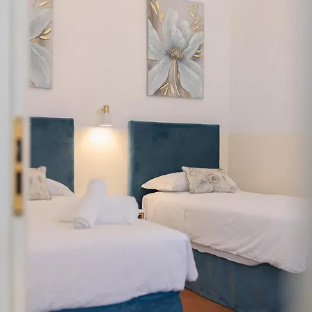 Apartman Via Del Corno, 1 - Paola - Elegant With Elevator