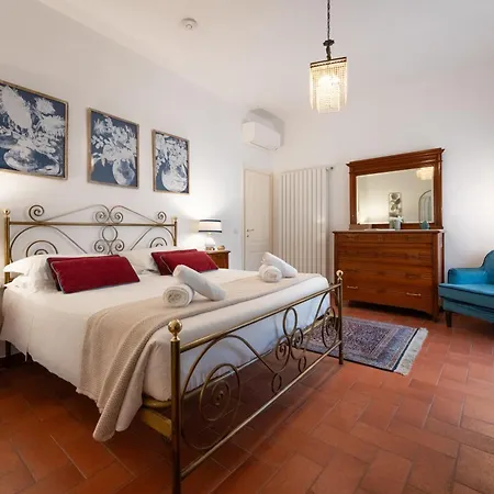 Apartman Via Del Corno, 1 - Paola - Elegant With Elevator *