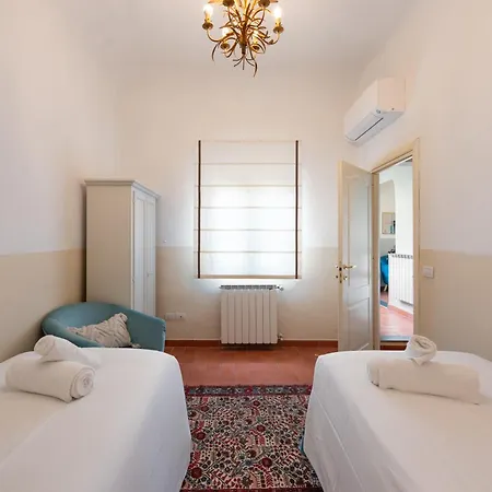 Via Del Corno, 1 - Paola - Elegant With Elevator Apartman *